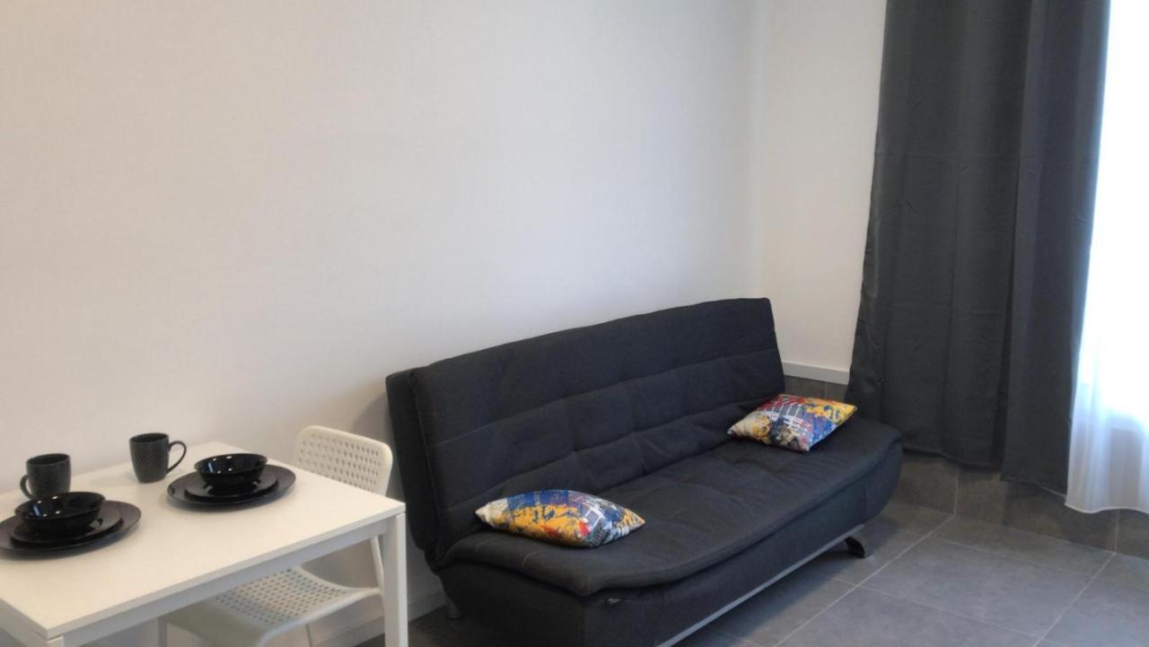 Isramax Low-Cost Apartment Near The Sea. Bat Yam Buitenkant foto